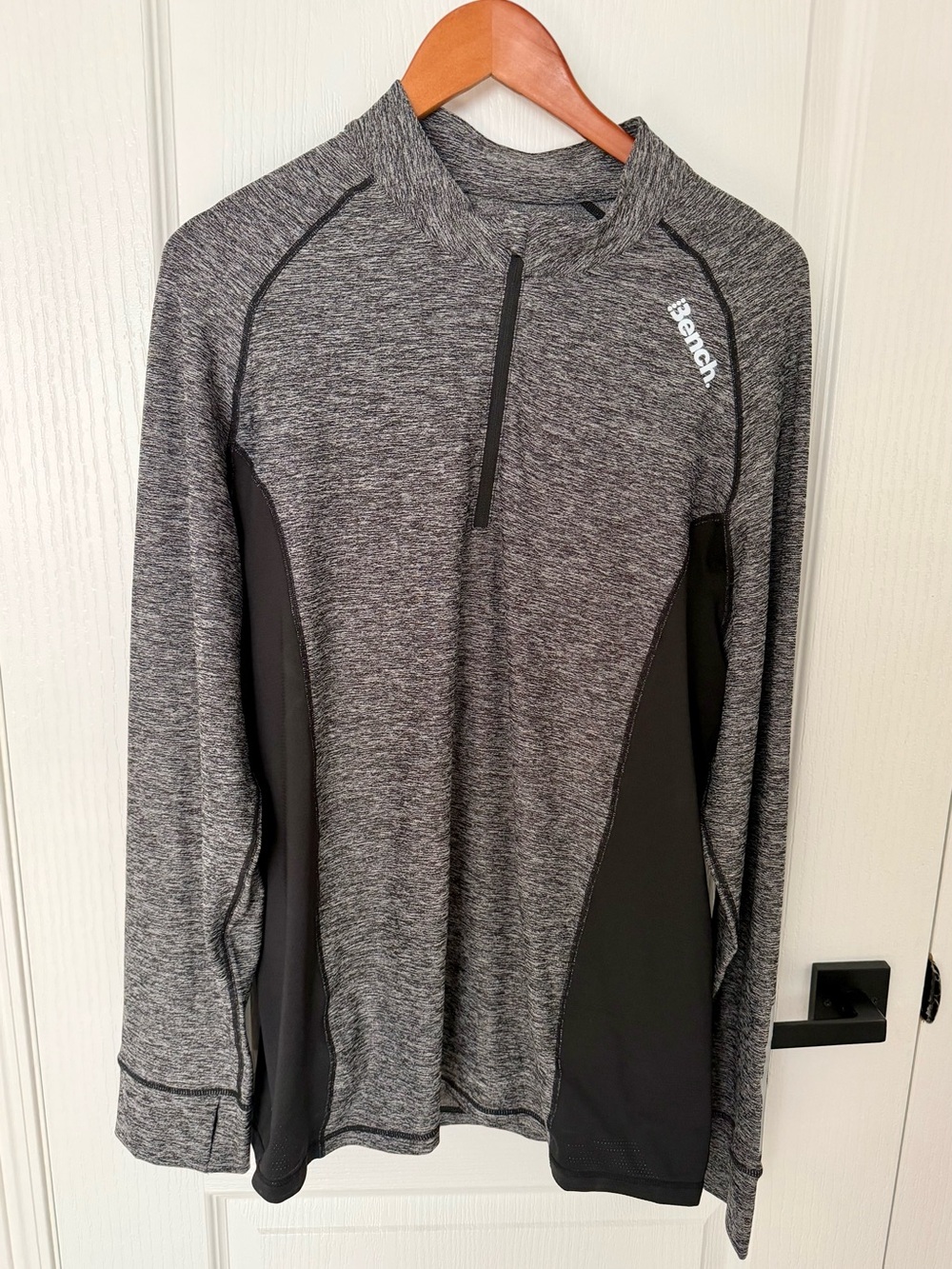 Bench Men’s 1/4 Zip Pullover